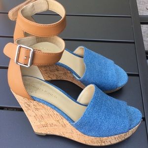 Marc Fisher wedges